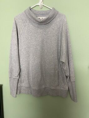 Champion Women’s  Light Gray Crewneck Sweatshirt